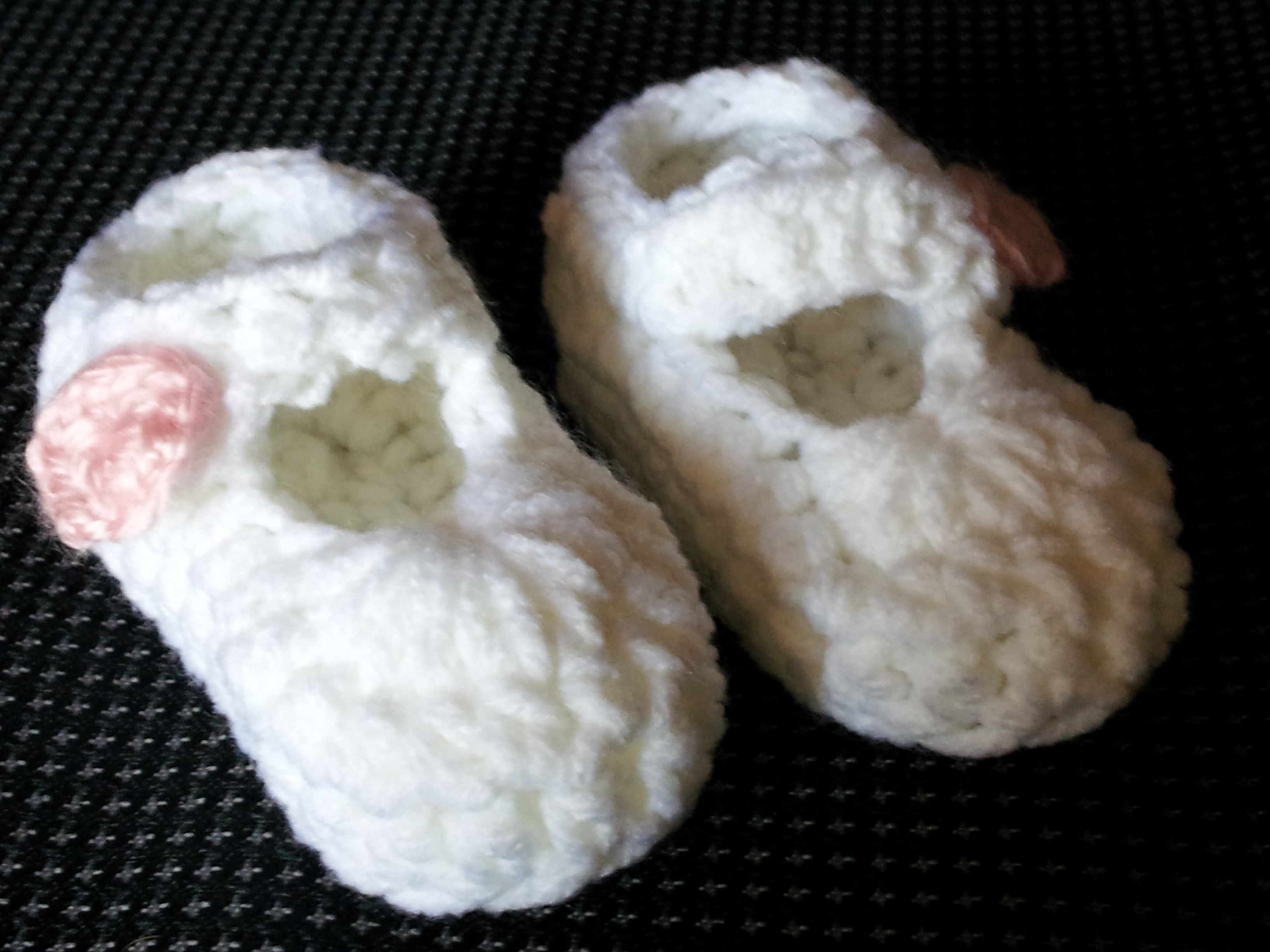 crochet baby shoes  vennagreen